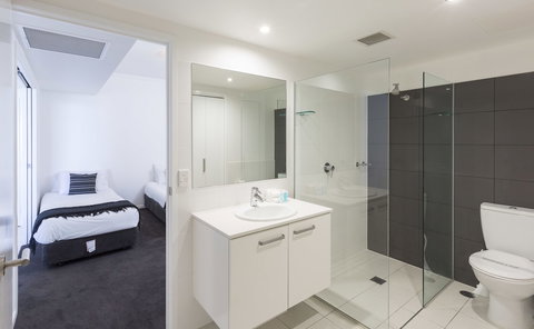 Ocean Pacific Broadbeach - Accommodation Brunswick Heads 6