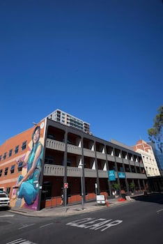 Adelaide Central YHA - Hostel - Accommodation Brunswick Heads 1