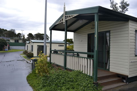 Warrnambool Holiday Village - Accommodation Brunswick Heads 4