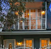 4 Ensuite Chelsea Villa CBD Airport - Accommodation Brunswick Heads