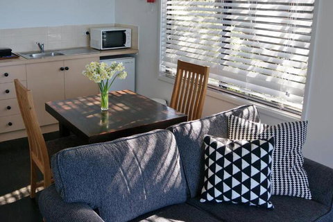 Hamptons On The Bay - Accommodation Brunswick Heads 2