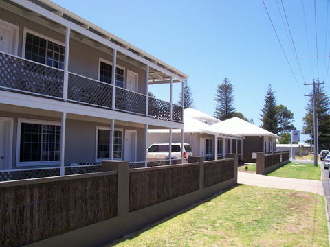 Clearwater Motel Apartments - Accommodation Brunswick Heads 0