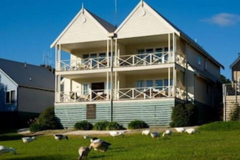 Lakeside Suites 1 - Accommodation Brunswick Heads 0