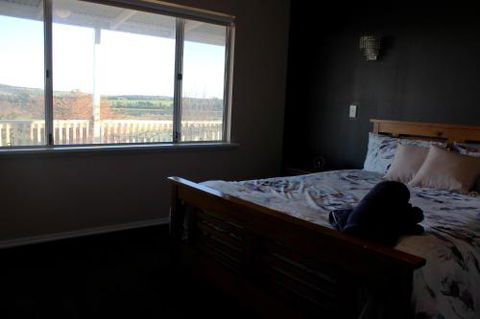 A Better Life Animal Sanctuary FarmStay Private Two Bedrooms Lounge Room & Bathroom & Toilet Shared Kitchen - Accommodation Brunswick Heads 4