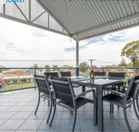 Villa San Gabriel Vincentia sleeps 14 4pm Check Out Sundays - Accommodation Brunswick Heads