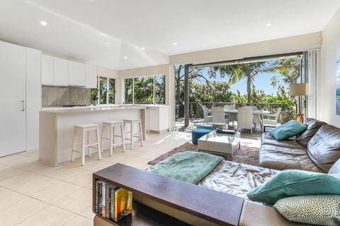 The Peachy Life Sunshine Beach - Accommodation Brunswick Heads 3