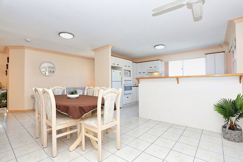 Enjoy Sunsets & Waterviews From Your Private Balcony - Accommodation Brunswick Heads 4
