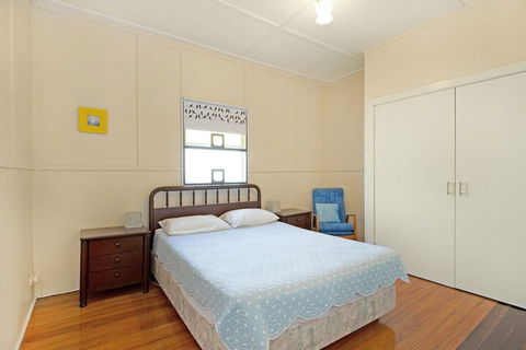 Close To Water Restaurants & Clubs Toorbul St. Bongaree - Accommodation Brunswick Heads 2