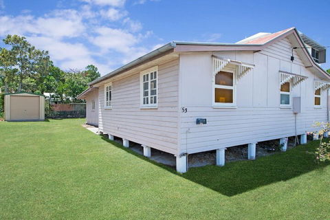 Close To Water Restaurants & Clubs Toorbul St. Bongaree - Accommodation Brunswick Heads 0