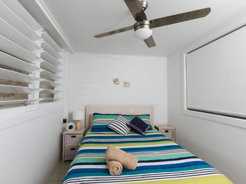 WHITE WAVES 4 ABSOLUTE BEACH FRONT STUDIO HASTINGS POINT - Accommodation Brunswick Heads 3