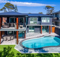 Vukeville beachfront luxury with pool 4pm Check Out Sundays - Accommodation Brunswick Heads