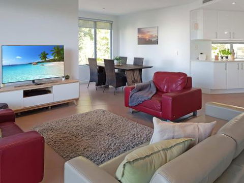 Sunshine Beach Retreat 3 Bedroom Family Apartment Wifi Netflix 2 Cars - Accommodation Brunswick Heads 1