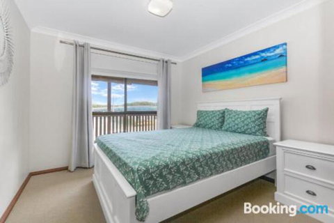 Stingray Shores Your Riverside Escape - Accommodation Brunswick Heads 1