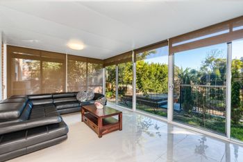 Spacious 4 Bedroom House The Hill - Accommodation Brunswick Heads 0