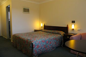 Colonial Motor Inn Lithgow - Accommodation Brunswick Heads 1