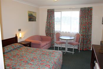 Colonial Motor Inn Lithgow - Accommodation Brunswick Heads 2