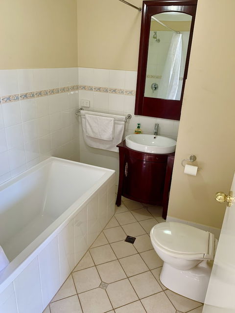 Settlers Hotel York - Accommodation Brunswick Heads 6