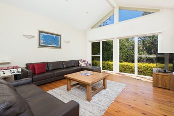 SYDNEY FAMILY HOME WITH POOL H344 - Accommodation Brunswick Heads 6