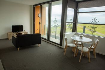 Watt Street 1 BR Apartment W Ocean Views - Accommodation Brunswick Heads 0