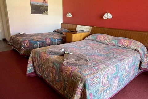 Lake Lefroy Motel & Bar - Accommodation Brunswick Heads 5