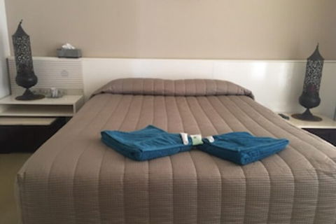 Lake Lefroy Motel & Bar - Accommodation Brunswick Heads 0
