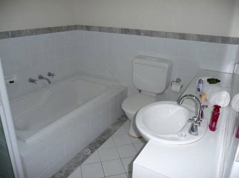 Absolute Luxury In The East End Of Adelaide Apartment - Accommodation Brunswick Heads 3