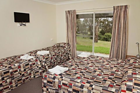 BATHURST GOLDFIELDS MOTEL On MOUNT PANORAMA - Accommodation Brunswick Heads 5