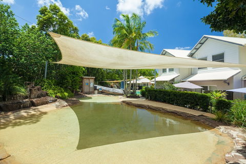 Noosa Entrance Waterfront Resort - Accommodation Brunswick Heads 3