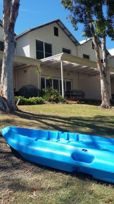 Noosa Entrance Waterfront Resort - Accommodation Brunswick Heads 1