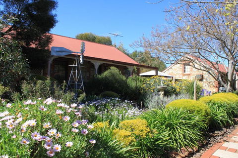 Langmeil Cottages - Accommodation Brunswick Heads 4