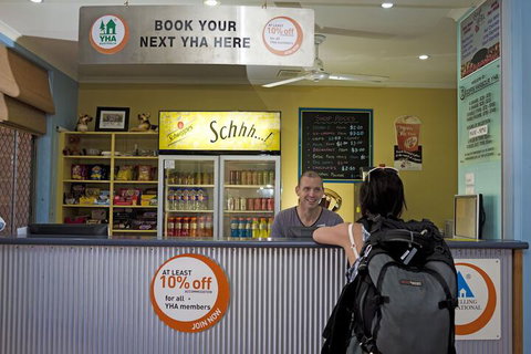 Coffs Harbour YHA Hostel / Backpackers - Accommodation Brunswick Heads 6