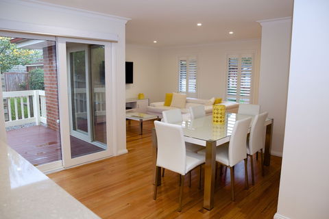 Yarra Glen Racecourse Apartments - Accommodation Brunswick Heads 5