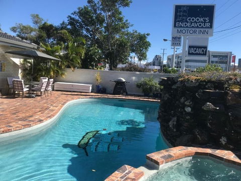 Cook's Endeavour Motor Inn - Accommodation Brunswick Heads 1