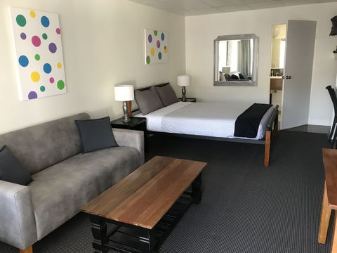 Cook's Endeavour Motor Inn - Accommodation Brunswick Heads 2