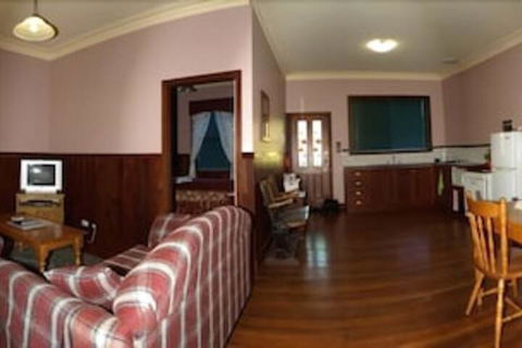 Pemberton Old Picture Theatre Holiday Apartments - Accommodation Brunswick Heads 5