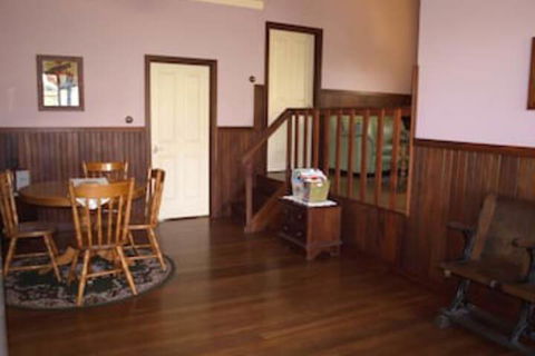 Pemberton Old Picture Theatre Holiday Apartments - Accommodation Brunswick Heads 7