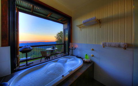 At Remingtons Private Cottages & Lodge - Accommodation Brunswick Heads 5