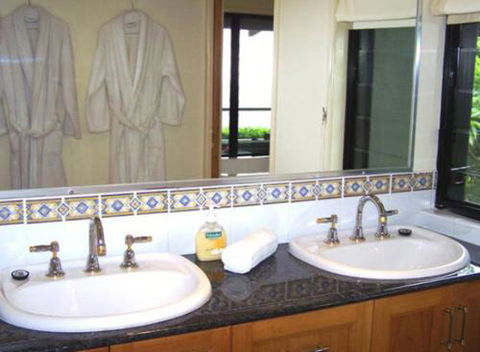 At Remingtons Private Cottages & Lodge - Accommodation Brunswick Heads 2