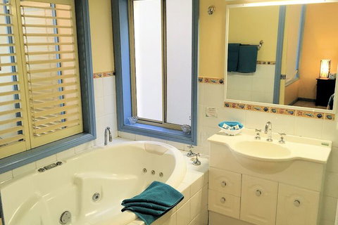 Al Mare Beachfront Retreat - Accommodation Brunswick Heads 5