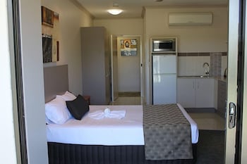 Emerald Executive Apartments - Accommodation Brunswick Heads 3