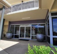 Mayfair Motel Emerald
