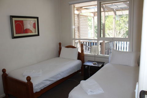 Australian Home Away At Doncaster Grange Park - Accommodation Brunswick Heads 1