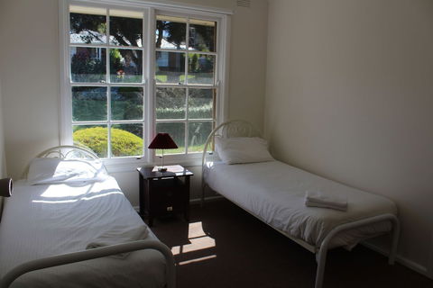Australian Home Away At Doncaster Grange Park - Accommodation Brunswick Heads 0