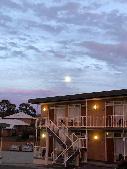 Queanbeyan Motel - Accommodation Brunswick Heads 0