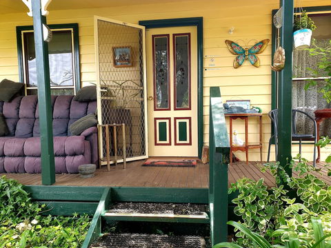 Abelia Cottage Of Daylesford Botanical - Accommodation Brunswick Heads 1