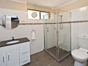 Riverway Chalets - Accommodation Brunswick Heads 5