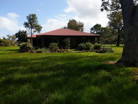 Dunsborough Rail Carriages & Farm Cottages - Accommodation Brunswick Heads 0