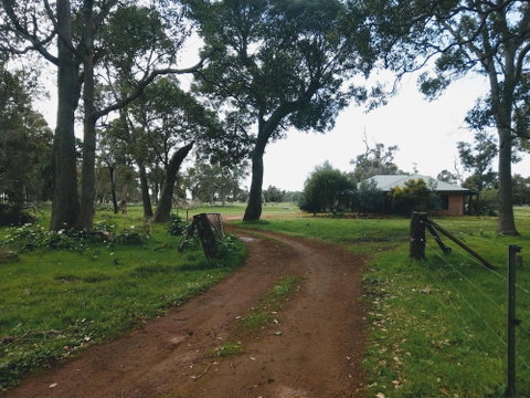 Dunsborough Rail Carriages & Farm Cottages - Accommodation Brunswick Heads 5