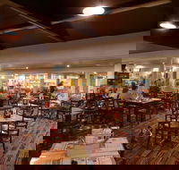 Bribie Island Hotel - Accommodation Brunswick Heads
