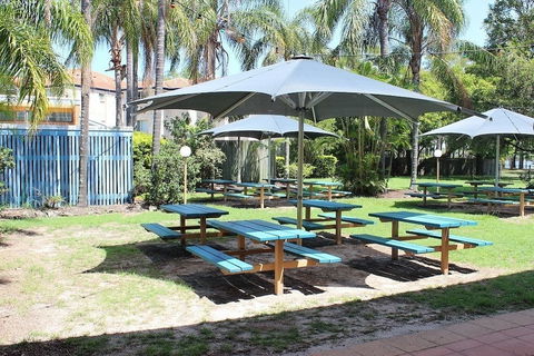 Bribie Island Hotel - Accommodation Brunswick Heads 1